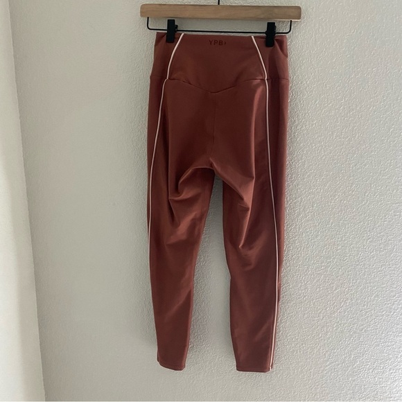 A&F YPB Curve Love Leggings Sculpt Size Small Short - Picture 5 of 7